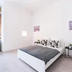公寓 Spacious And Comfy Very 布达佩斯
