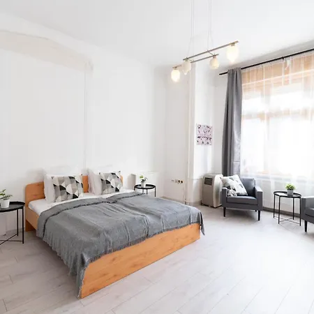 Spacious And Comfy Very * 布达佩斯