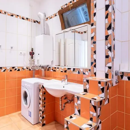 Apartman Spacious And Comfy Very *