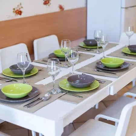 公寓 Spacious And Comfy Very