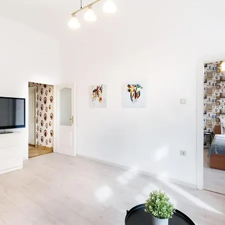 شقة Spacious And Comfy Very