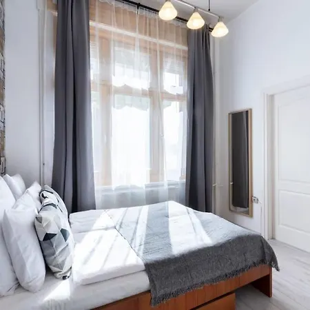 Spacious And Comfy Very Lejlighed *