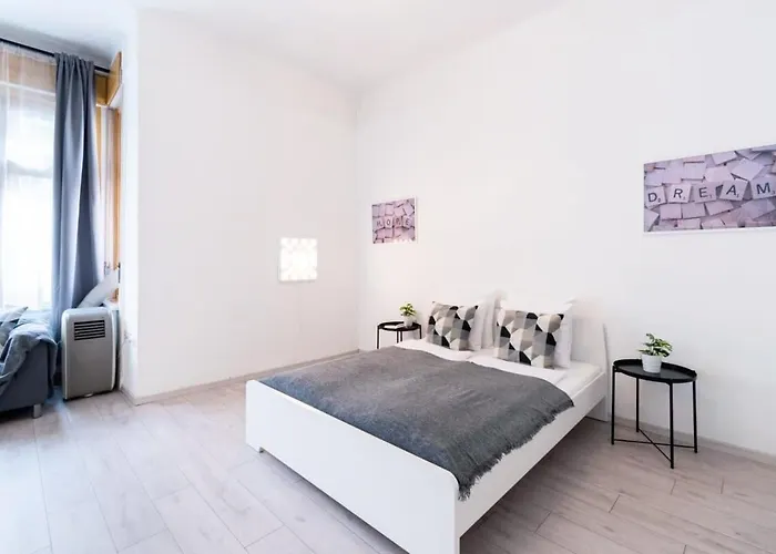 Apartment Spacious And Comfy Very Budapest