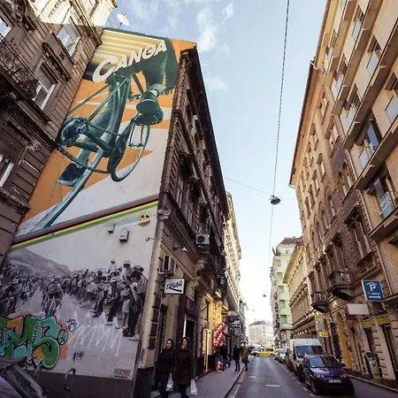 Spacious And Comfy Very Daire