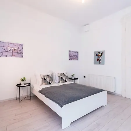 Spacious And Comfy Very *